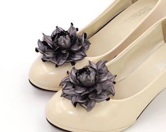 Real LEATHER flower SHOE CLIPS, metallic silver rose floral shoe decoration, statement shoe jewelry | Handmade shoe jewellery for pumps