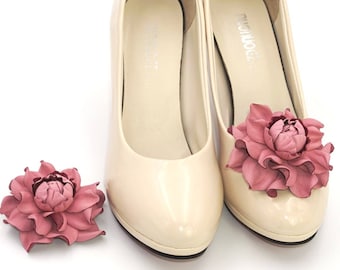 Véritable chaussure CLIPS en cuir fleurs, rose rose floral chaussure décoration, fleurs de pompes, chaussure clip ons, chaussure bijoux, décorations de chaussure de fleur