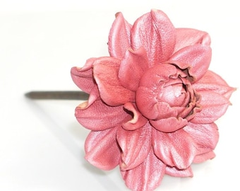 Flower hair stick pearly rosy rose, genuine leather & natural wood hair fork,  flower hairfork, handmade hair accessory, hair jewelry