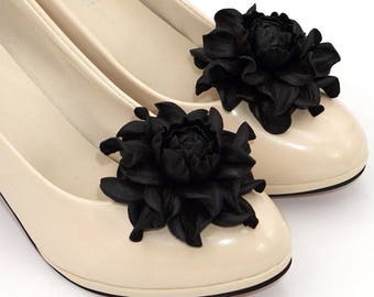 Black leather flower SHOE CLIPS, black rose floral shoe decoration, bridesmade flower shoe jewelry, rose shoe clips, handmade shoe flowers