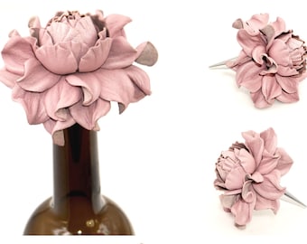 Gift for Wine Lovers! Custom Wine Bottle Stopper w/ stand, Pink Leather Rose Wine Decor Bottle Stopper Wedding Favor Metal Wine Cork Topper