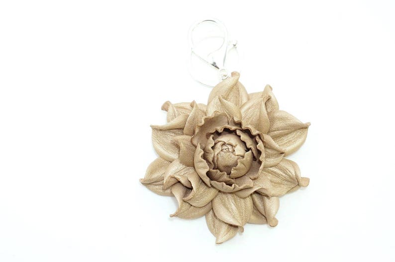 Bag Charm Leather Flower Rose 3, Light Champagne Rose Bag Clip, Real Leather Purse Charm, Flower Bag Clip, Keychain Rose Zipper Charm image 7