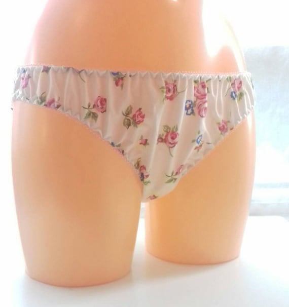 Pink Knickers Size 16 UK. Pretty Pastel Panties. Cotton Lingerie. Cute  Underwear. Fillies. Flowers. Floral. Retro Vintage Print Emma Amies 