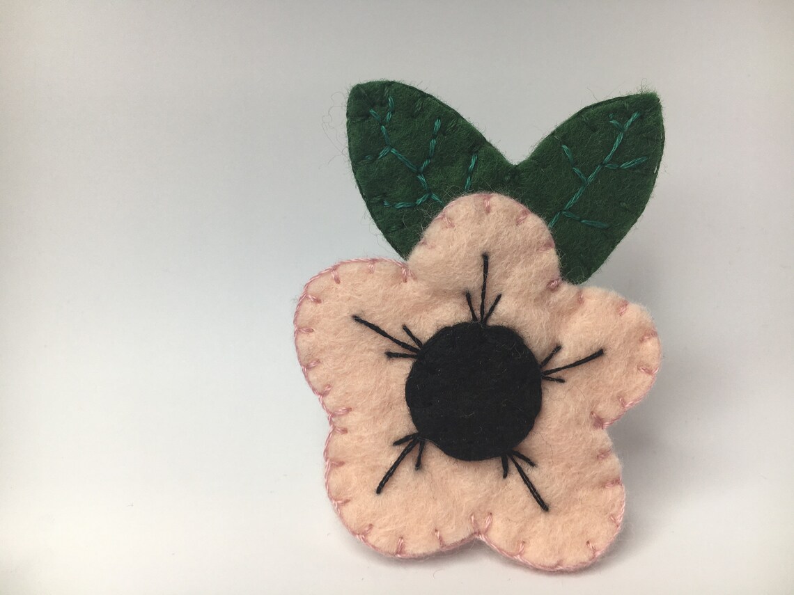 Adorable floral brooch flower pin badge Etsy