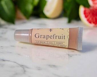 Natürlicher Grapefruit-Lippenbalsam: Hagebutten- und Karottensamenöl