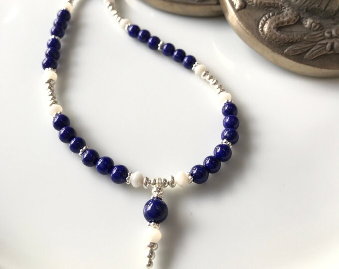 Short lapis lazuli AA necklace with mother-of-pearl and sterling silver