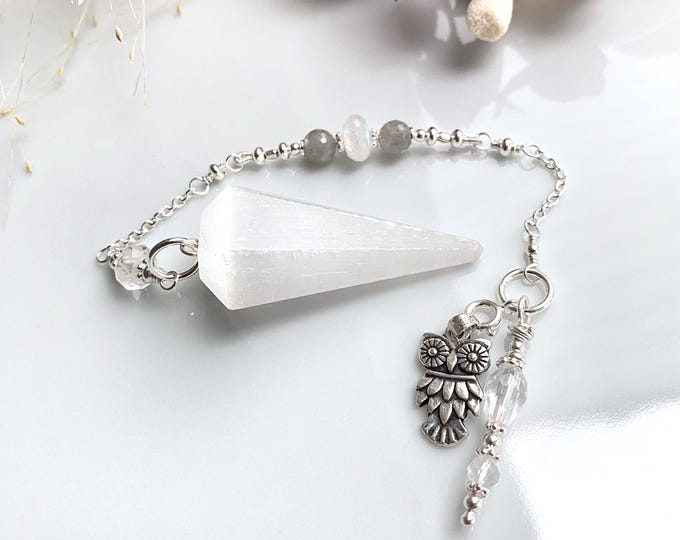 Pendulum made of selenite, moonstone, rock crystal, white labradorite and sterling silver, radiesthesia for the psychic