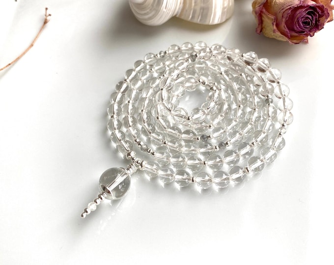 Mala made of rock crystal, decorated with silver, final bead rock crystal, prayer beads for men and women, yoga jewelry "Clarity and Strength"