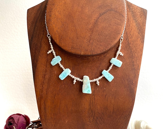 Short necklace made of Larimar and silver sterling (925), gift for women and jewelry enthusiasts, yoga jewelry made of healing stones