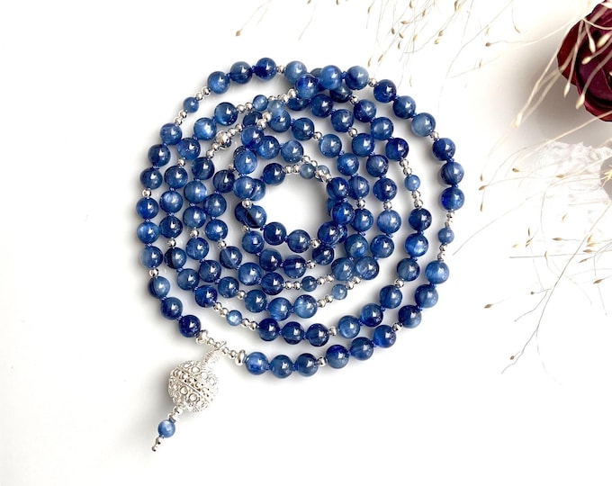 Kyanite Mala, necklace made of 108 blue kyanite beads, decorated with silver, elegant prayer beads "Completion of life's purpose", yoga jewelry