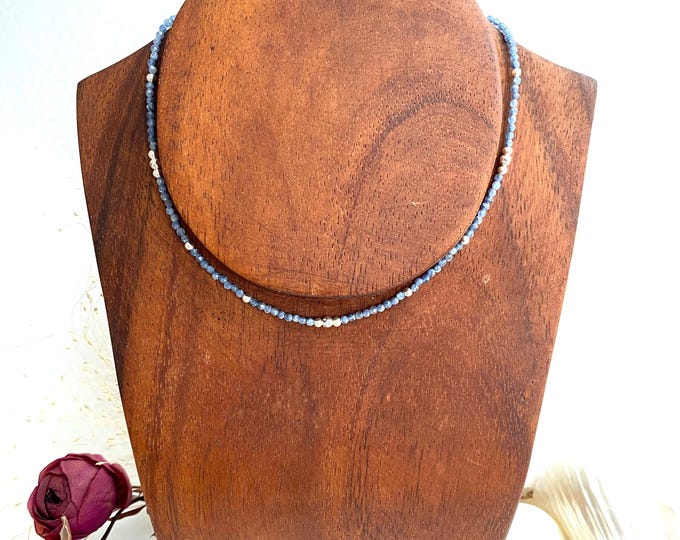 Short necklace made of blue sapphire and sterling silver, gift for women, necklace for jewelry enthusiasts made of healing stones