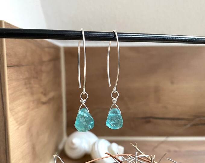 Earrings in apatite raw and silver sterling (925)