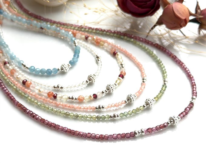 Short necklace made of colorful gemstones and silver, various chokers, with rose quartz, aquamarine, rock crystal, apatite, garnet, sunstone
