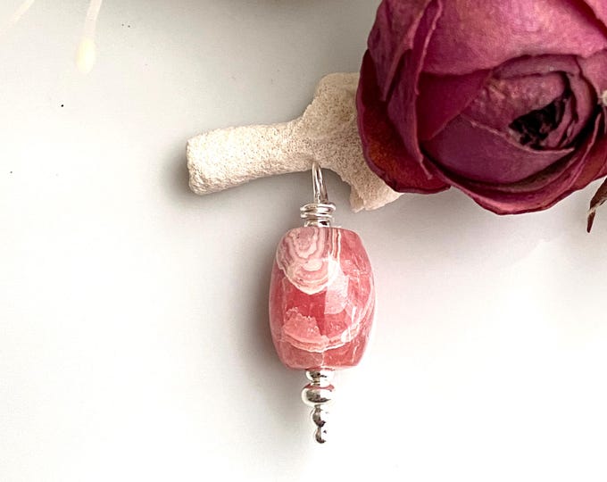 Pendant made of rhodochrosite and sterling silver