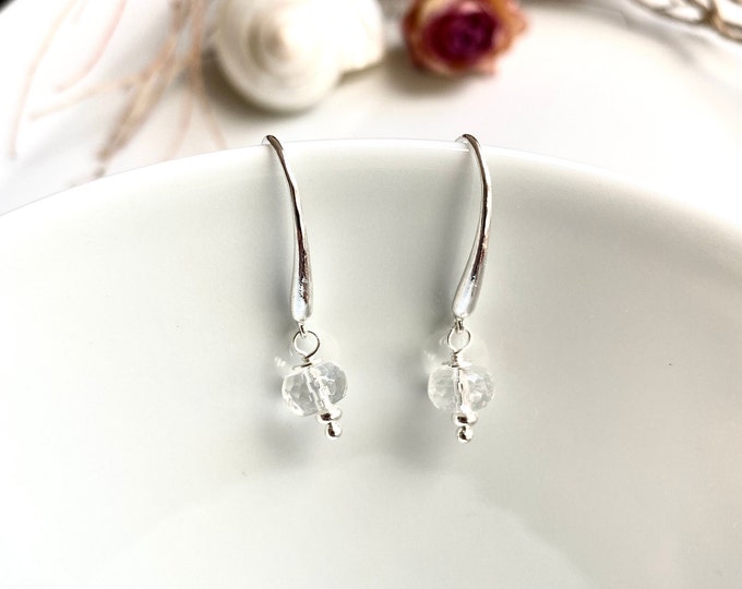 Drop earrings made of rock crystal and silver (925), simple and elegant, small gift made of healing stones, gift for jewelry enthusiasts,