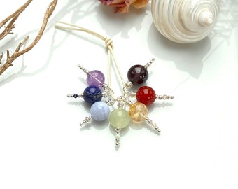 7 Edelstein - Anhänger aus Chakra - Kristallen mit Silber, Set mit sieben verschiedenen Steinen, Yoga-Schmuck