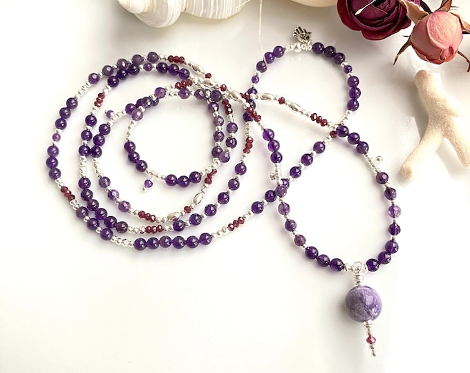 Magical mala made of amethyst, decorated with garnet and silver, final bead chevron amethyst, delicate prayer chain full of magic