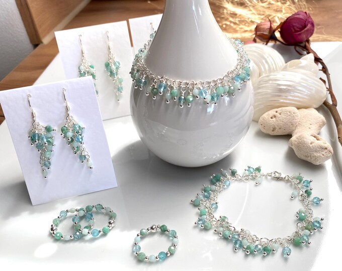 Für D.: Set aus Armband und Ohrringe aus Smaragd, Apatit und Amazonit mit Silber Sterling, handgefertigter Schmuck mit Charms