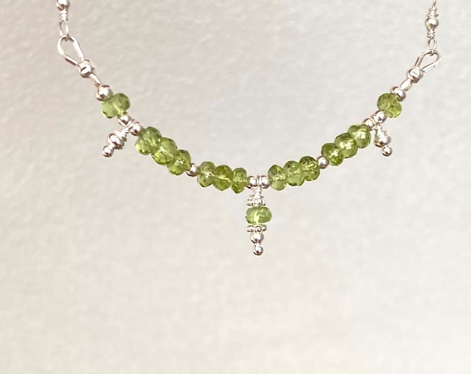 short necklace in peridot and silver sterling, sparkling gift for women