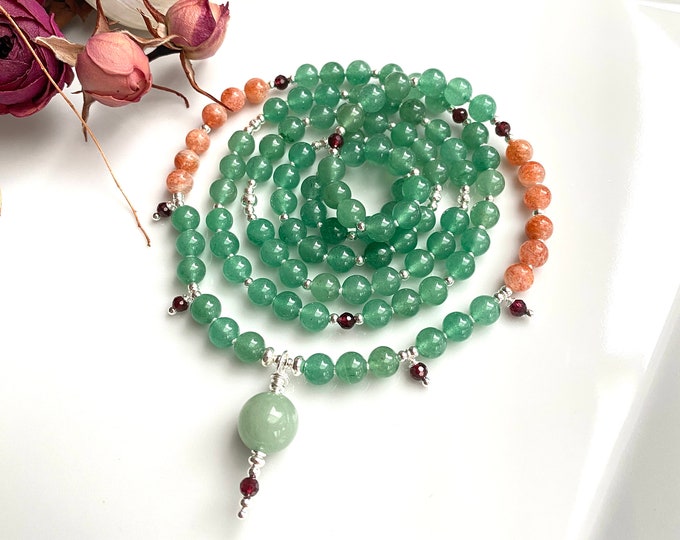 Mala made of green aventurine and sunstone, decorated with garnet and silver sterling, extraordinary prayer chain made of 108 beads