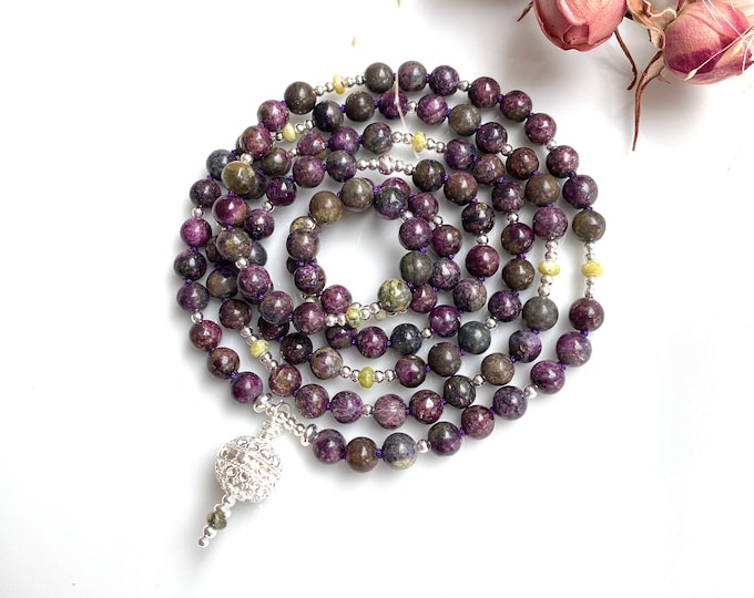 Mala made of dark stichtite, decorated with lizardite and silver, noble prayer beads with 108 beads