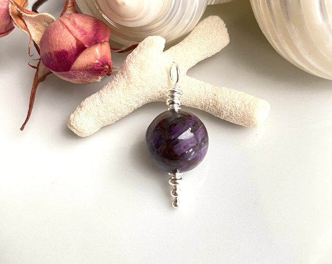 Pendant made of sugilite and silver (925), noble, simple and valuable