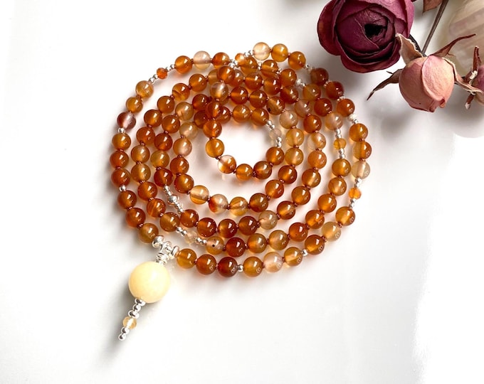 Mala necklace made of carnelian with silver, guru bead orange calcite, prayer beads with chakra crystals, yoga jewelry, gift for Zen seekers
