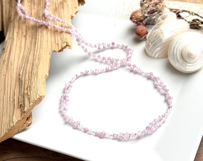 Tantric Mala Kette aus Kunzit, weißem Labradorit und Silber Sterling "Demut aus dem Herzen", tantrischer Yoga-Schmuck mit 416 Perlen