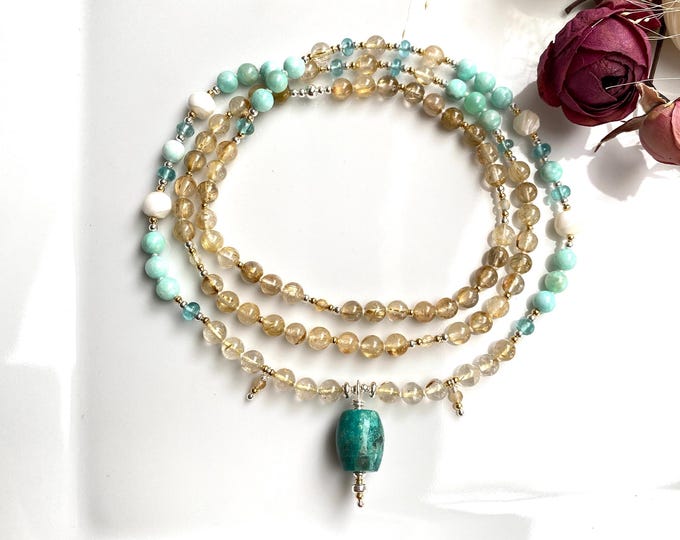 Mala made of rutilated quartz, apatite, mother of pearl, green calcite, chrysocolla, silver and silver gold plated, yoga jewelry, jewelry with chakra crystals