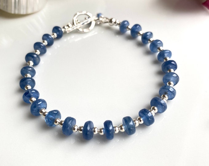 Bracelet in Disthen blue (AA) and silver sterling with closure in Hilltribe - Silver