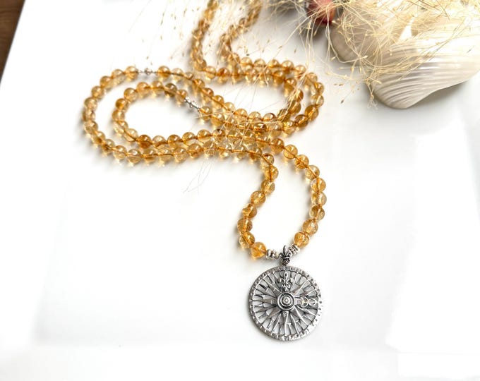 Citrine Mala necklace, decorated with silver (925), prayer beads with 7 mm beads and silver sundial pendant, meditation and yoga jewelry