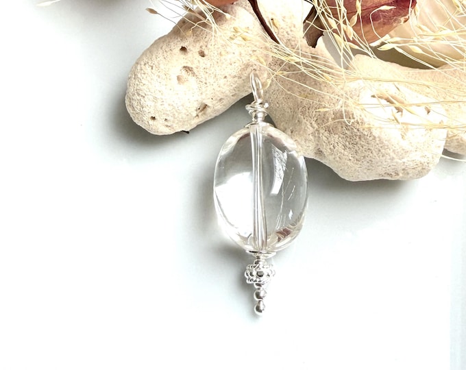 Large rock crystal pendant with silver, small gift made of healing stones, yoga jewelry "Clarity and Strength"