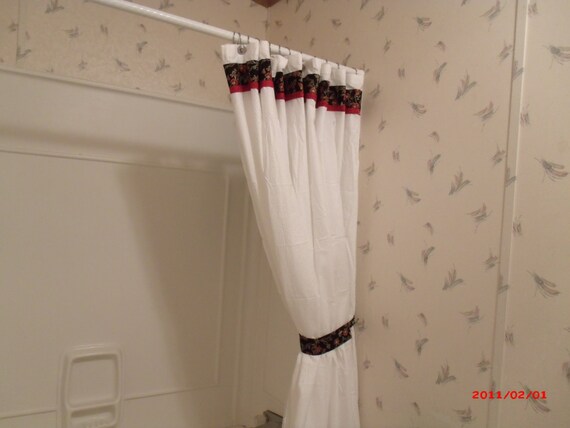 Christmas Shower Curtain And Towel Set Poinsettia Shower Etsy