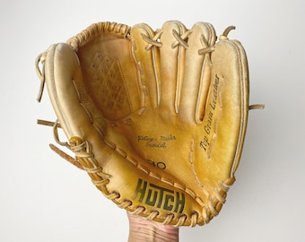 Vintage Hutch Baseball Glove - Play Master 30 - Left Handed - Top Grain Leather - Made in South Korea -  Sustainable Sports Lover Gift