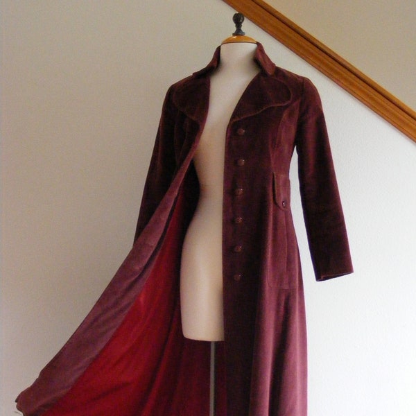 Vintage 1970s 70s Jacket / Velveteen Corduroy Maxi Length Trench Coat / Wine Burgundy Princess Coat  / Hippie Boho Festival / Small