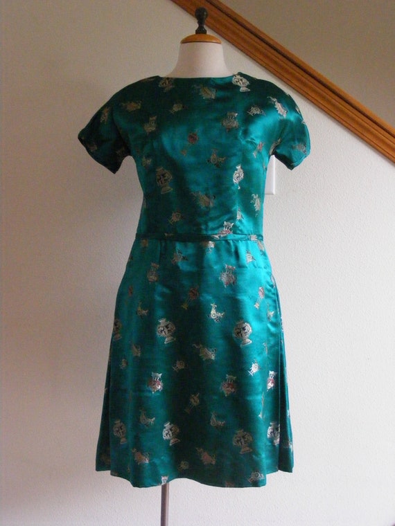 Vintage 1950s 50s Cheongsam Dress / 60s Mod A-lin… - image 4