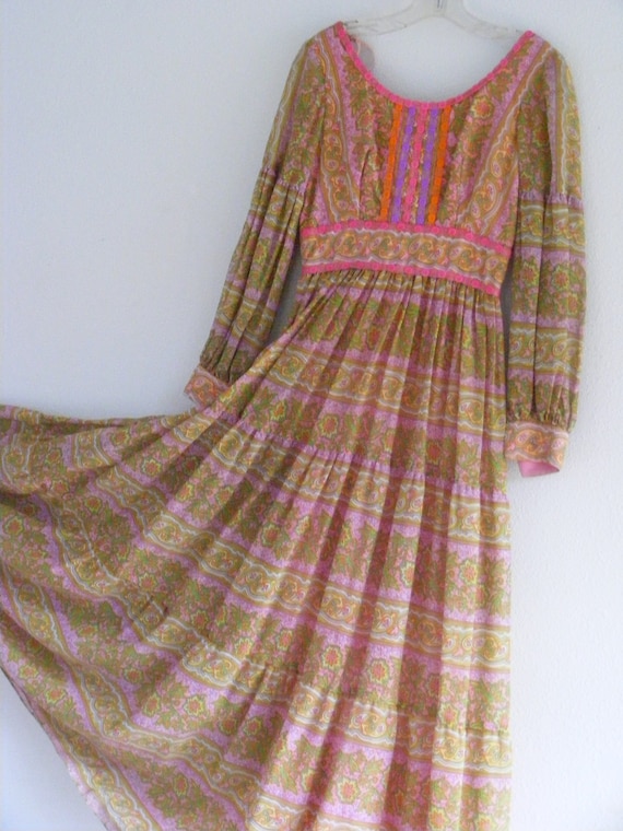 Vintage 1970's Pink Paisely Maxi Dress / Empire B… - image 1