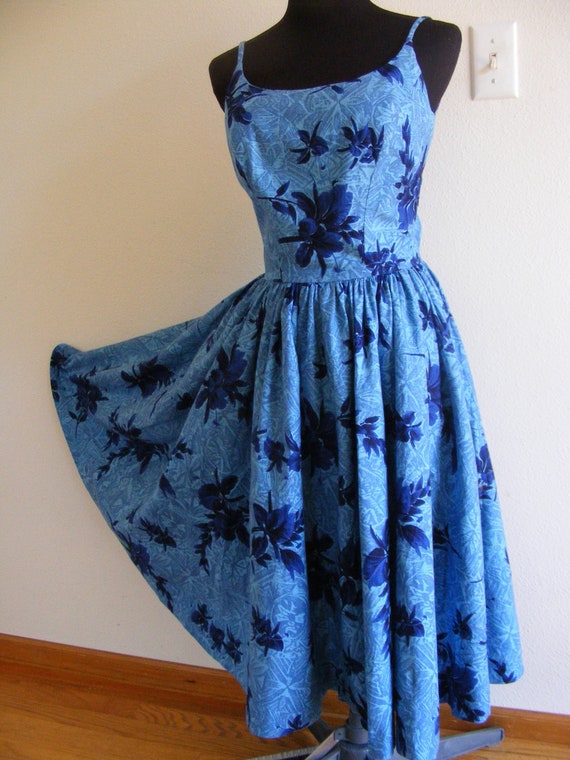 Vintage 1950's 50s Hawaiian Dress / Kamehameha Bl… - image 2