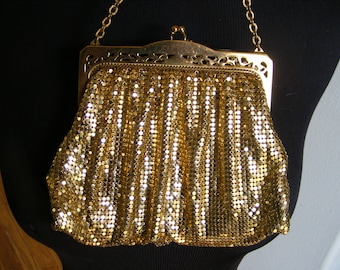 Vintage Whiting and Davis Gold Mesh Purse Bag Clutch // Evening Bag // Handbag with Chain Strap / 1940s 40s Art Deco Chain Strap Handled Bag