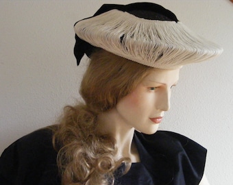 Vintage 1940s Robinelle Hat: Black Velvet & Woven Straw Cartwheel
