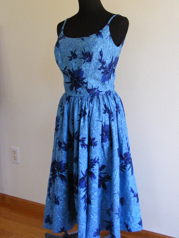 Vintage 1950's 50s Hawaiian Dress / Kamehameha Bl… - image 3