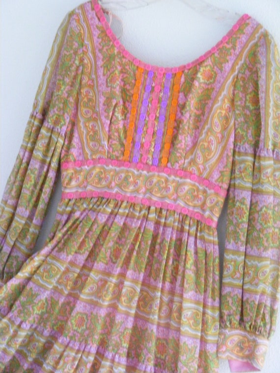 Vintage 1970's Pink Paisely Maxi Dress / Empire B… - image 6