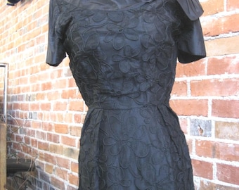 1950s Black Silk Taffeta Pencil Dress: Vintage Lace Cocktail Party Dress (XS)