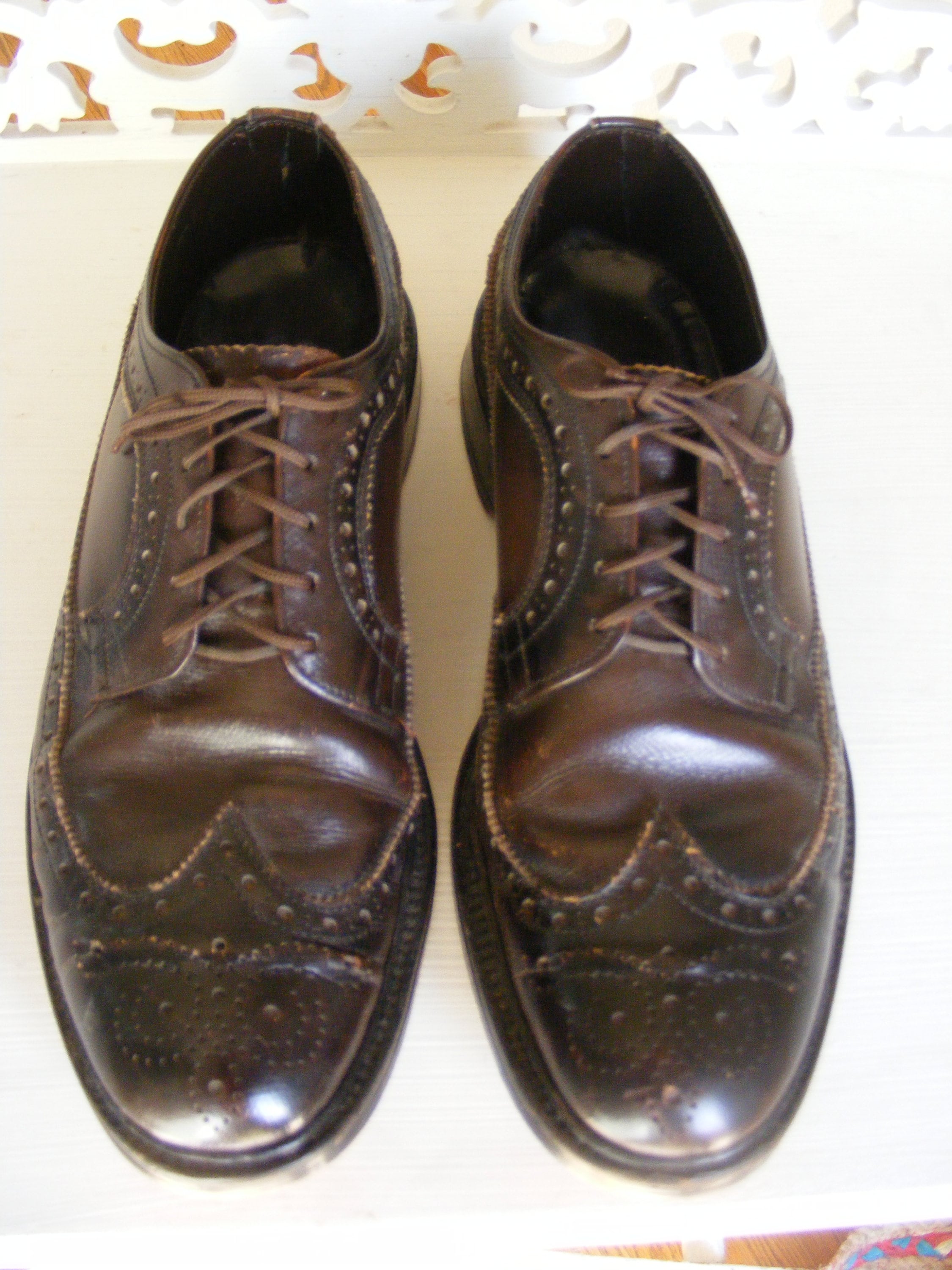 Vintage 1970s Brown Leather Oxford Wingtip Shoes - Men display picture 2
