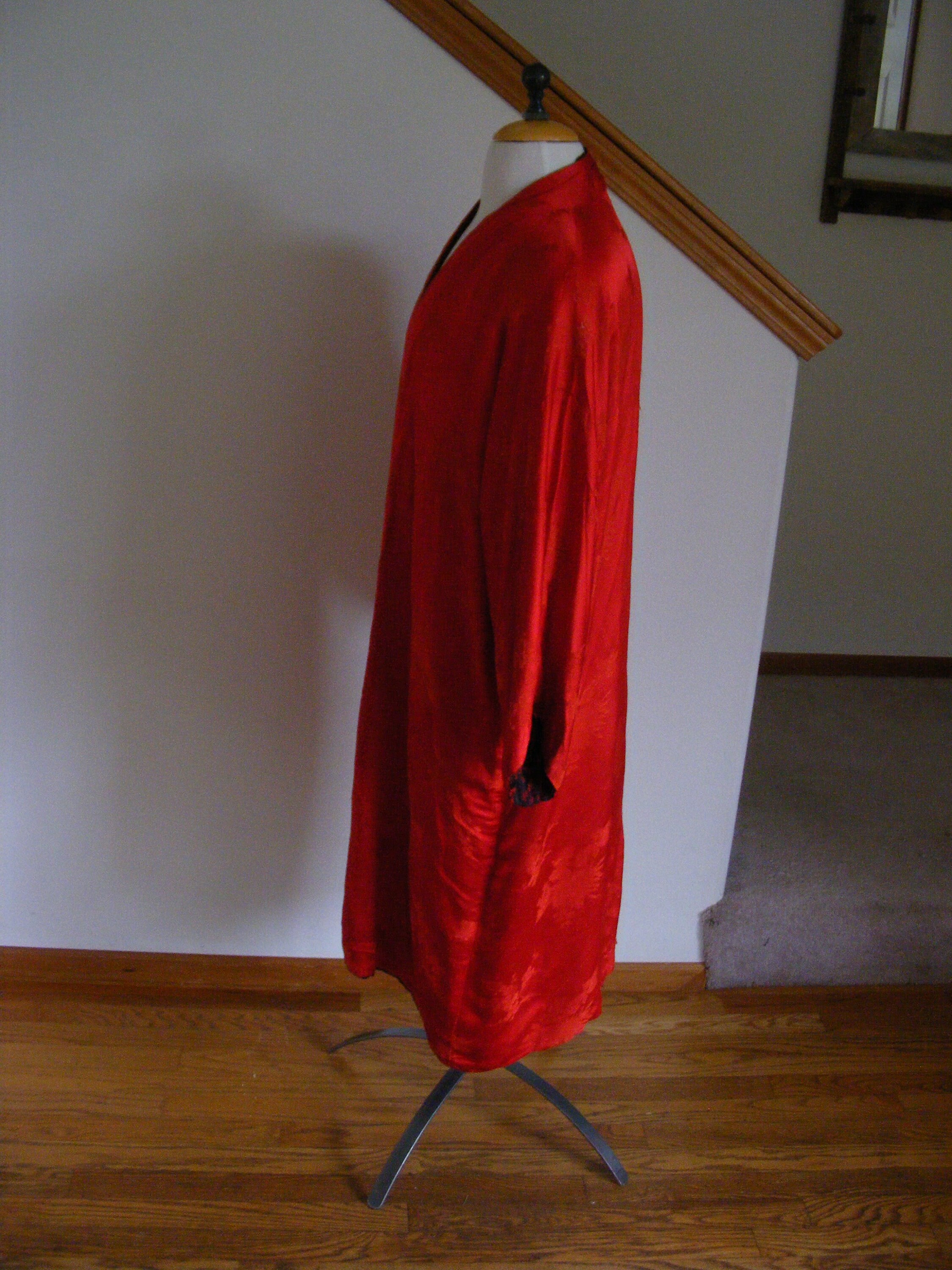 Vintage 1940s 40s Red & Black Satin Kimono Robe Smoking Jacket ...