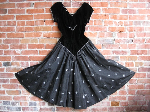 Vintage 1940s Flocked Taffeta Swing Dress: Black Silk Velvet Bodice