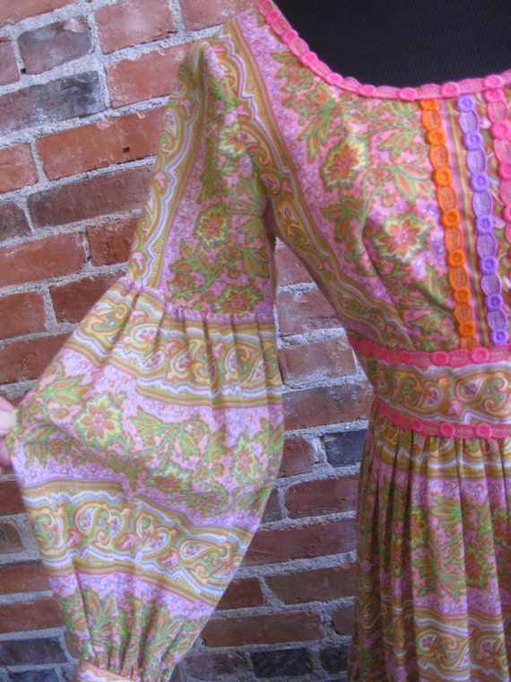 Vintage 1970's Pink Paisely Maxi Dress / Empire B… - image 8