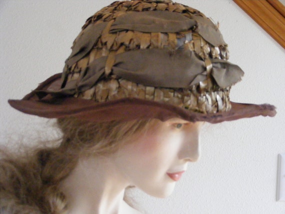 Vintage 1920's 20s Straw Cloche Hat with Sheer Ch… - image 3