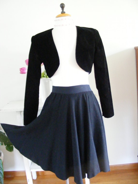 Vintage 1950s 50s Black Wool Full Circle Skirt //… - image 2