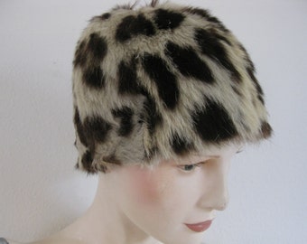 Vintage 1960s Spotted Fur Hat: Mod Style Winter Cap